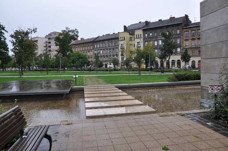 II. Janos Pal square