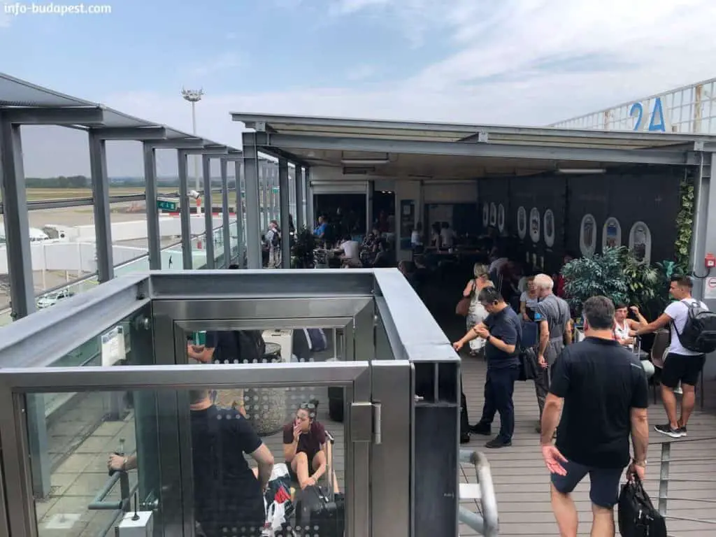 Smoking area, skycourt terrace