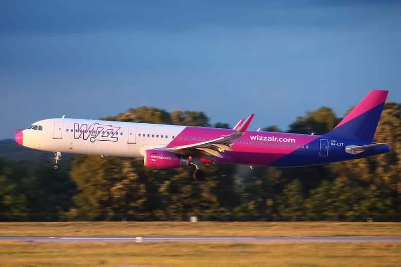 Wizzair landing at Liszt Ferenc Airport