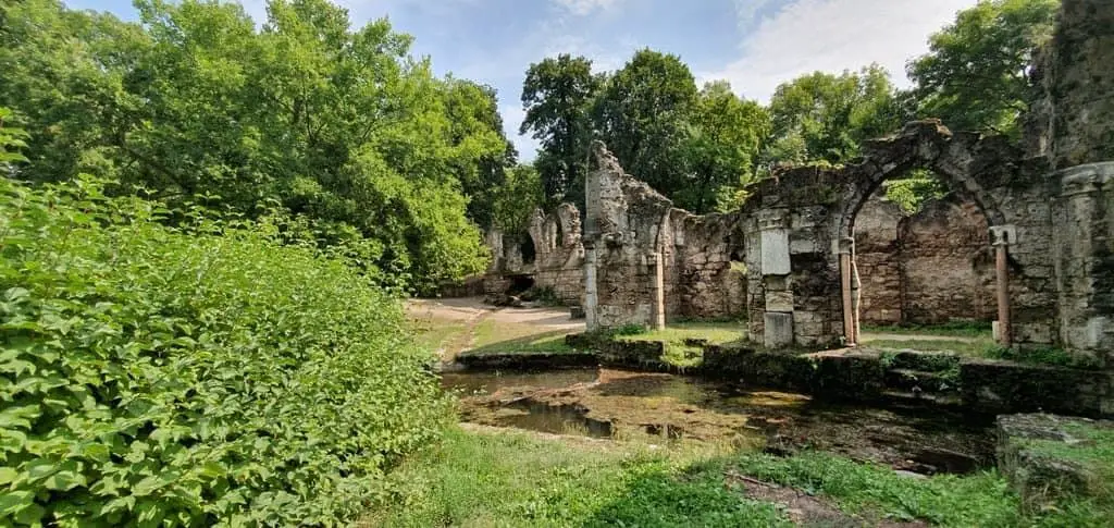 ruins at the english garden