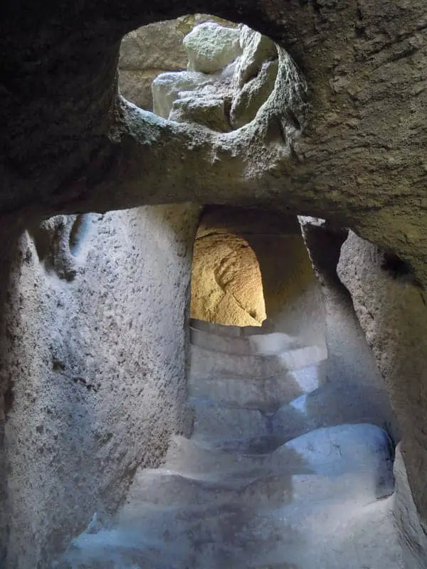 Tunnel system, Castle of Sirok