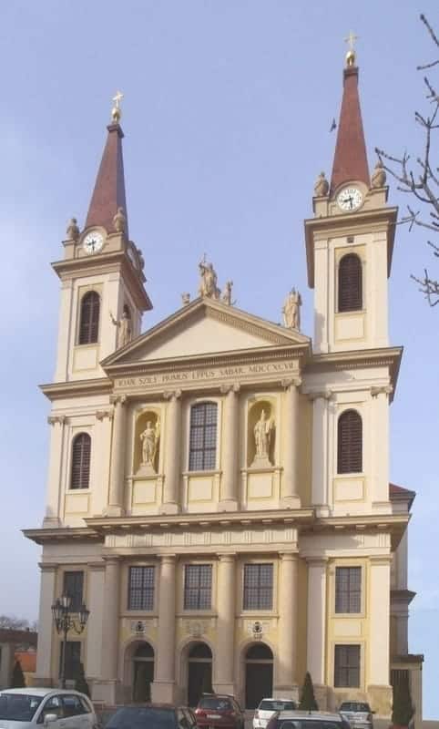 Sarlós Boldogasszony Cathedral  