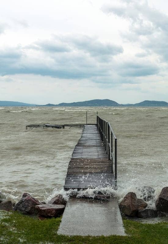 Waves are getting stronger at Lake Balaton.